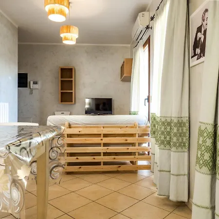 Jeremy House 53 - Klodge Apartman Olbia