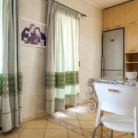 Jeremy House 53 - Klodge Apartman Olbia