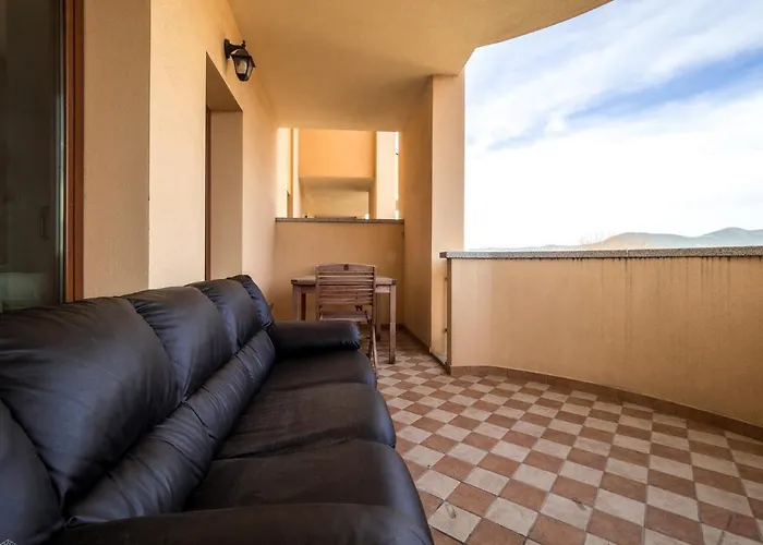 Jeremy House 53 - Klodge * Olbia
